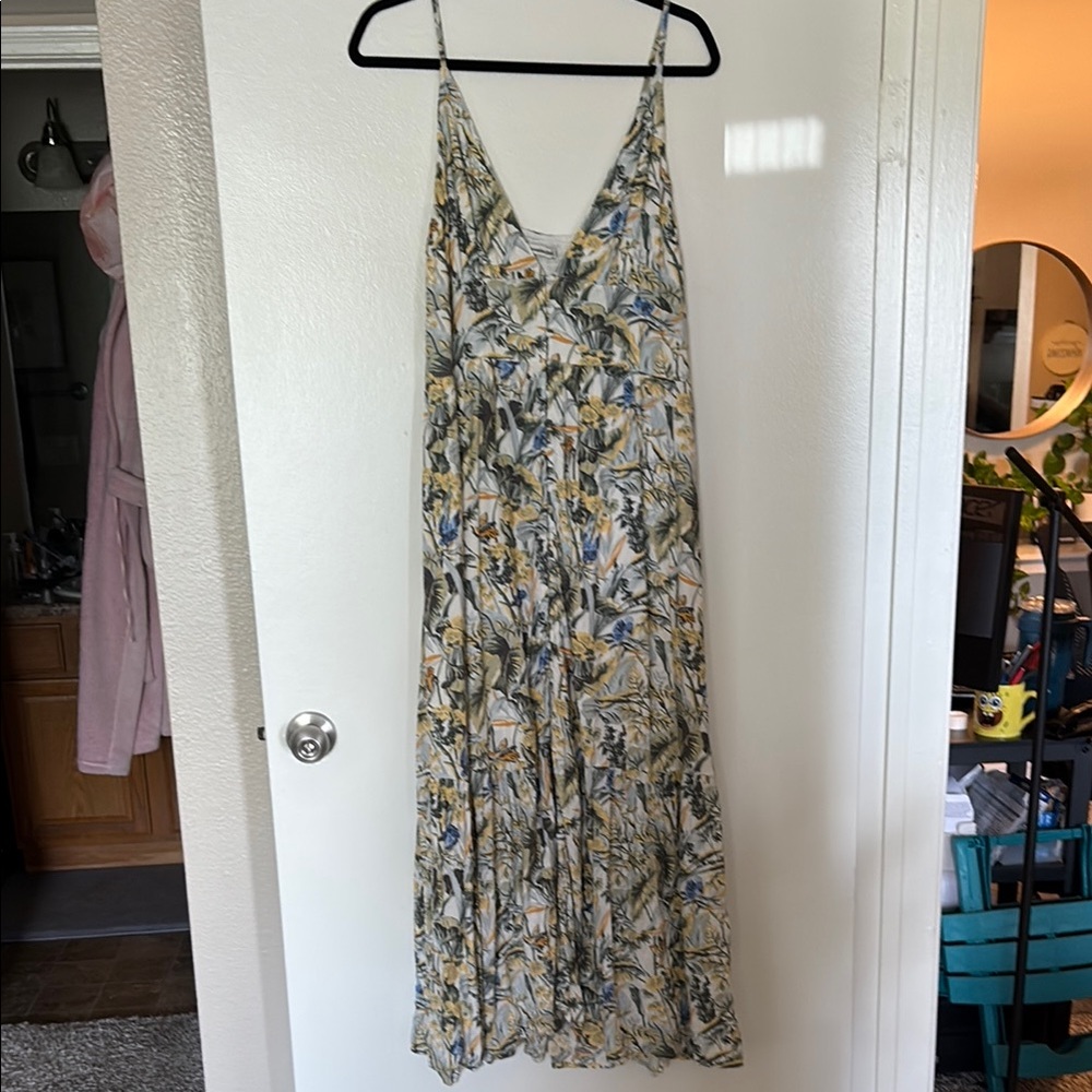 Abercrombie & Fitch Tan Gray Maxi Sundress